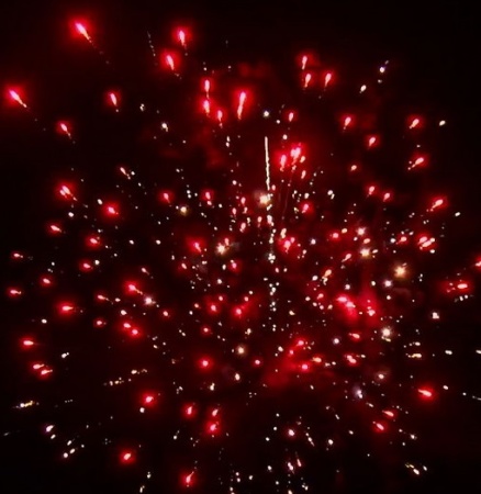 Batareya salyutov Tancuyut vse! 4