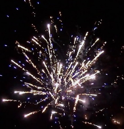 Batareya salyutov Tancuyut vse! 6